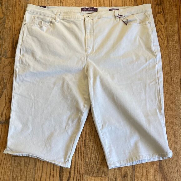 New Gloria Vanderbilt Amanda Classic Fit Skimmer Mid-Rise Five Pockets Size 24 W - Picture 1 of 10